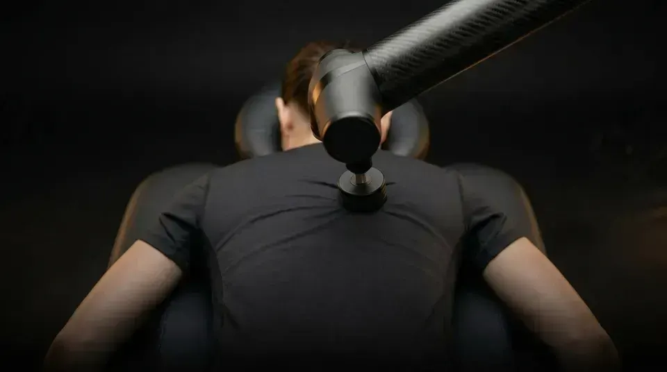 Nacken- und Schulterregeneration am Self-Tisch